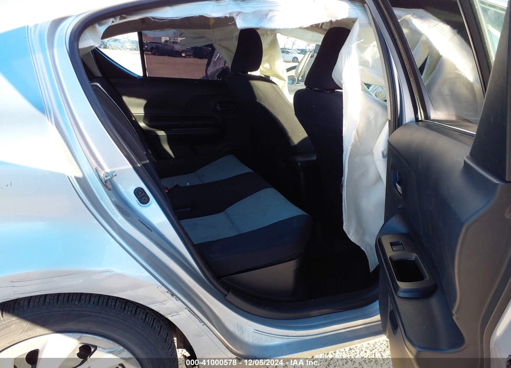 2015 TOYOTA PRIUS C TWO VIN: JTDKDTB32F1101694