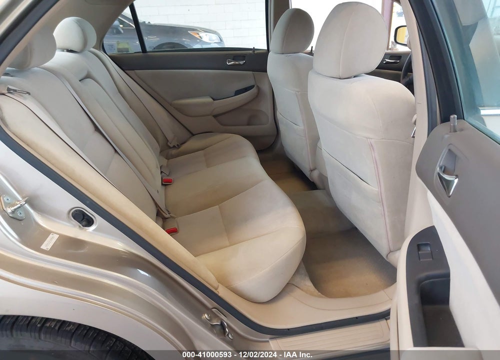 2003 HONDA ACCORD 2.4 LX VIN: 1HGCM56323A089005