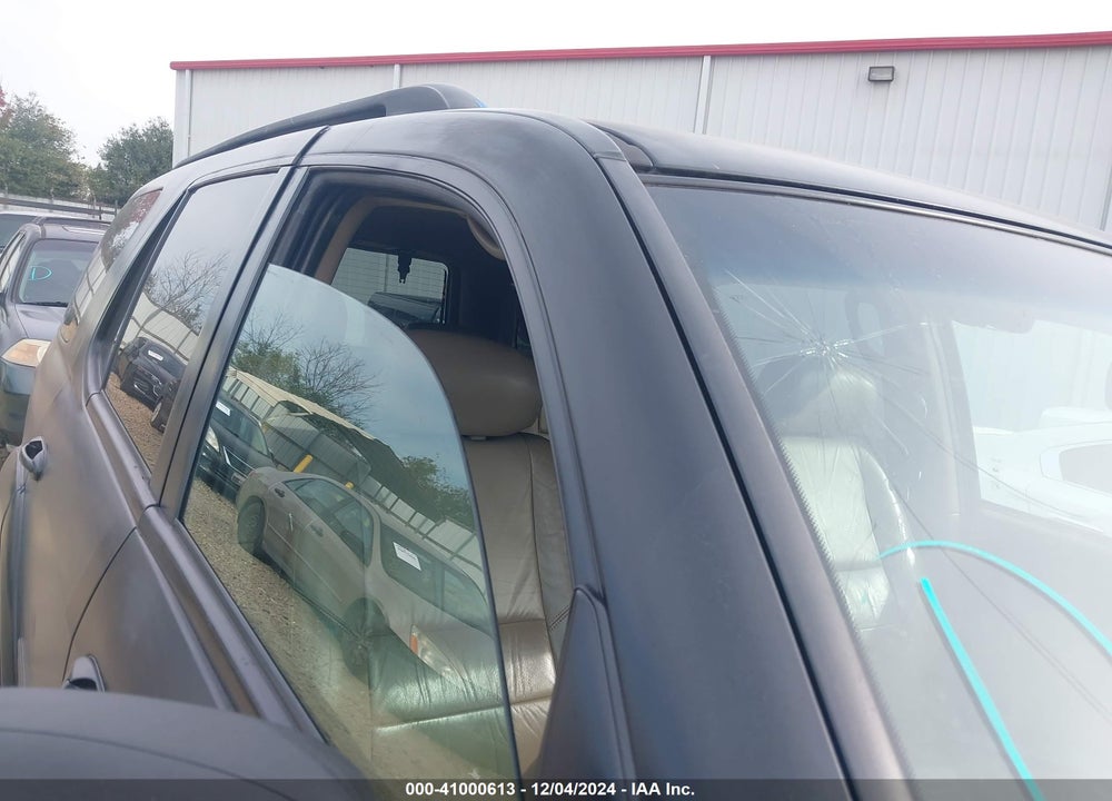 2004 TOYOTA SEQUOIA SR5 V8 VIN: 5TDZT34A94S208528