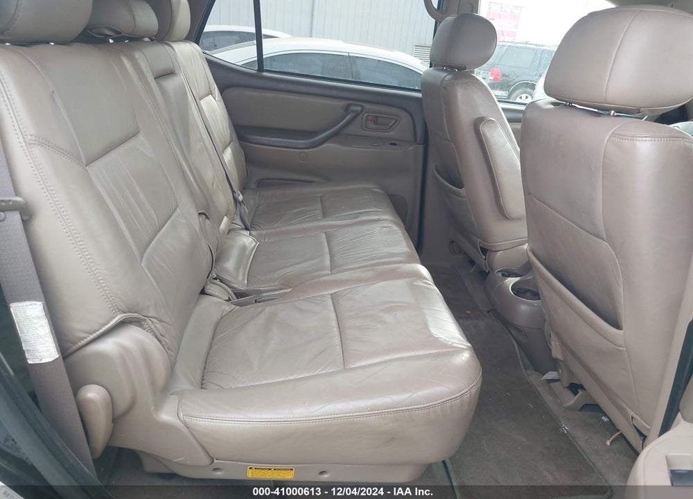 2004 TOYOTA SEQUOIA SR5 V8 VIN: 5TDZT34A94S208528