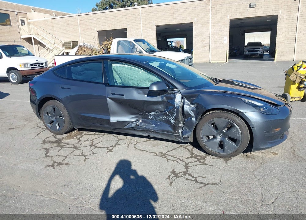 2022 TESLA MODEL 3 LONG RANGE DUAL MOTOR ALL-WHEEL DRIVE VIN: 5YJ3E1EB6NF240418