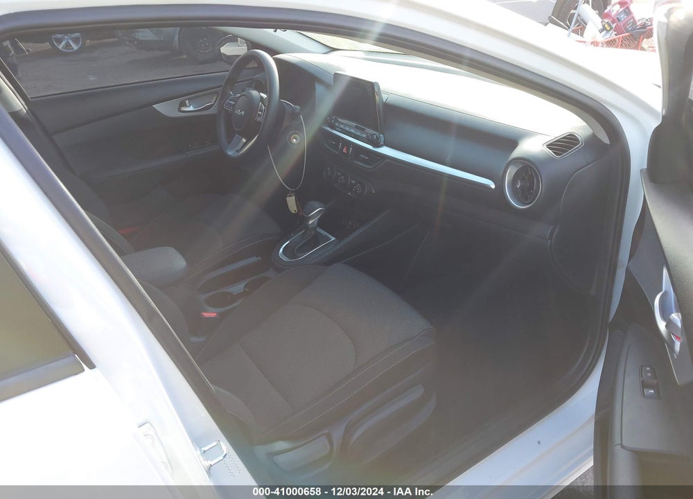 2024 KIA FORTE LXS VIN: 3KPF24AD0RE729441