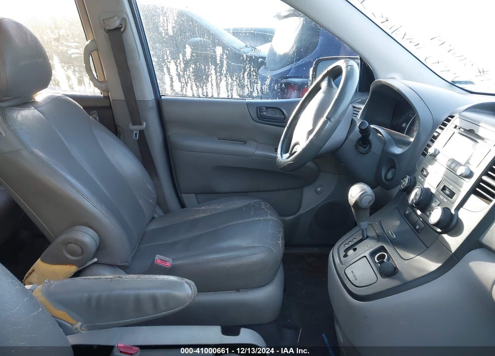 2011 KIA SEDONA LX VIN: KNDMG4C73B6370274