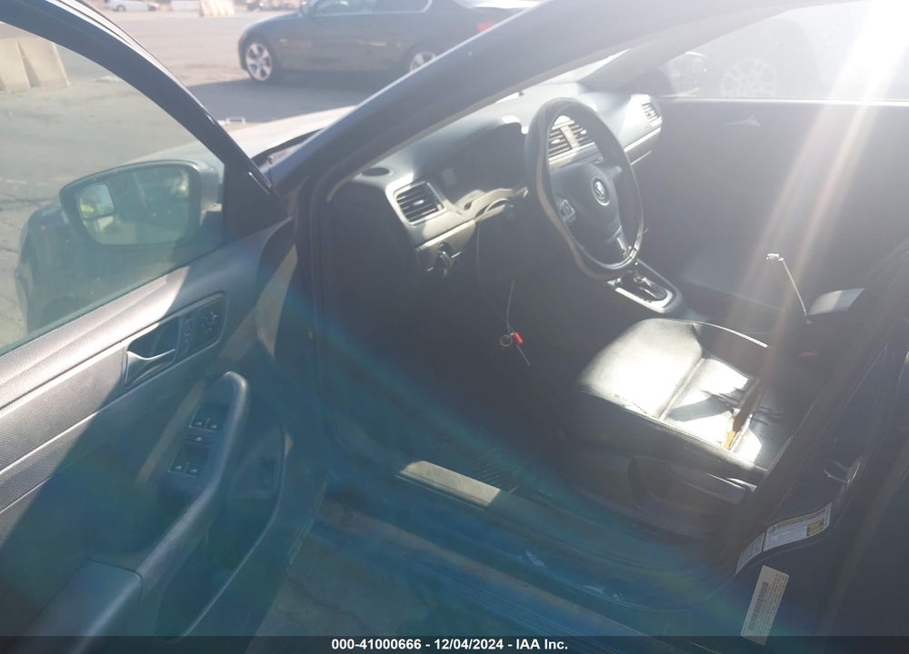 2011 VOLKSWAGEN JETTA 2.5L SE VIN: 3VWDZ7AJ2BM015314