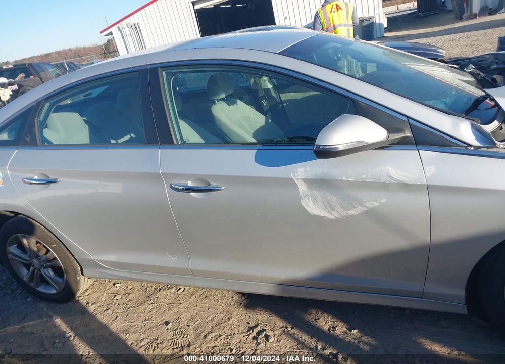 2019 HYUNDAI SONATA VIN: 5NPE34AF8KH740294
