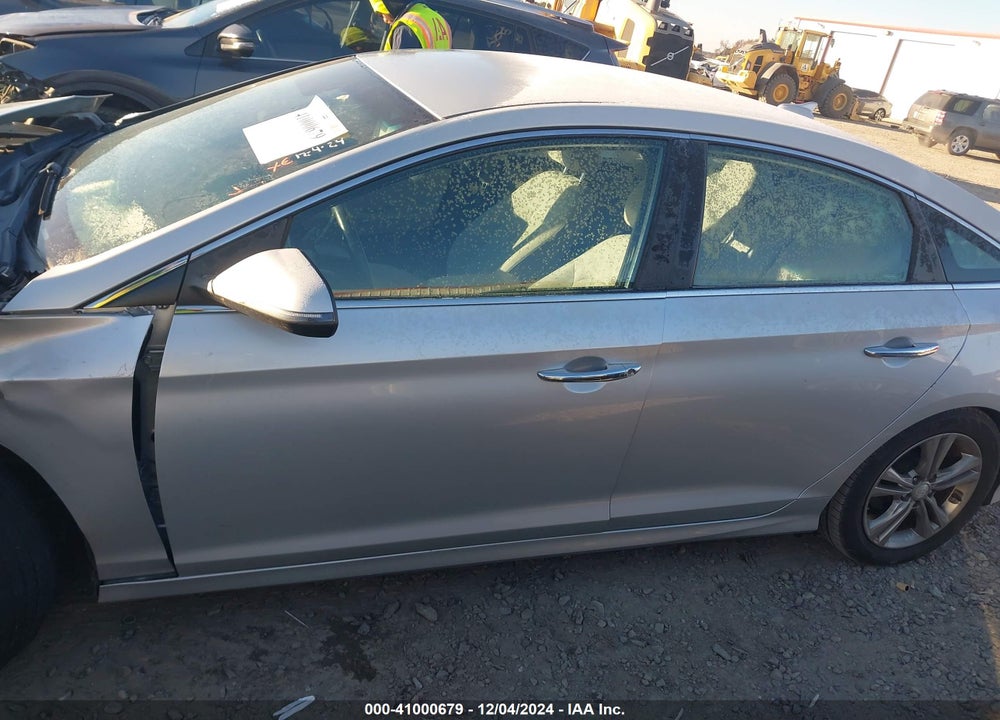 2019 HYUNDAI SONATA VIN: 5NPE34AF8KH740294