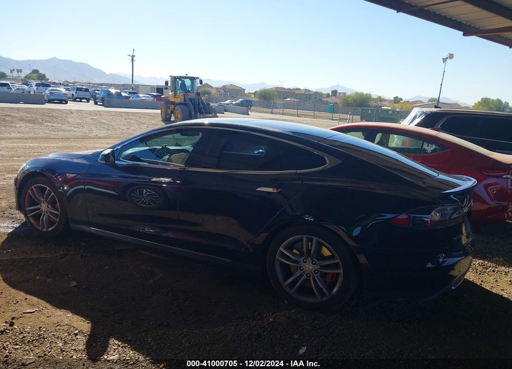 2014 TESLA MODEL S VIN: 5YJSA1H13EFP45357