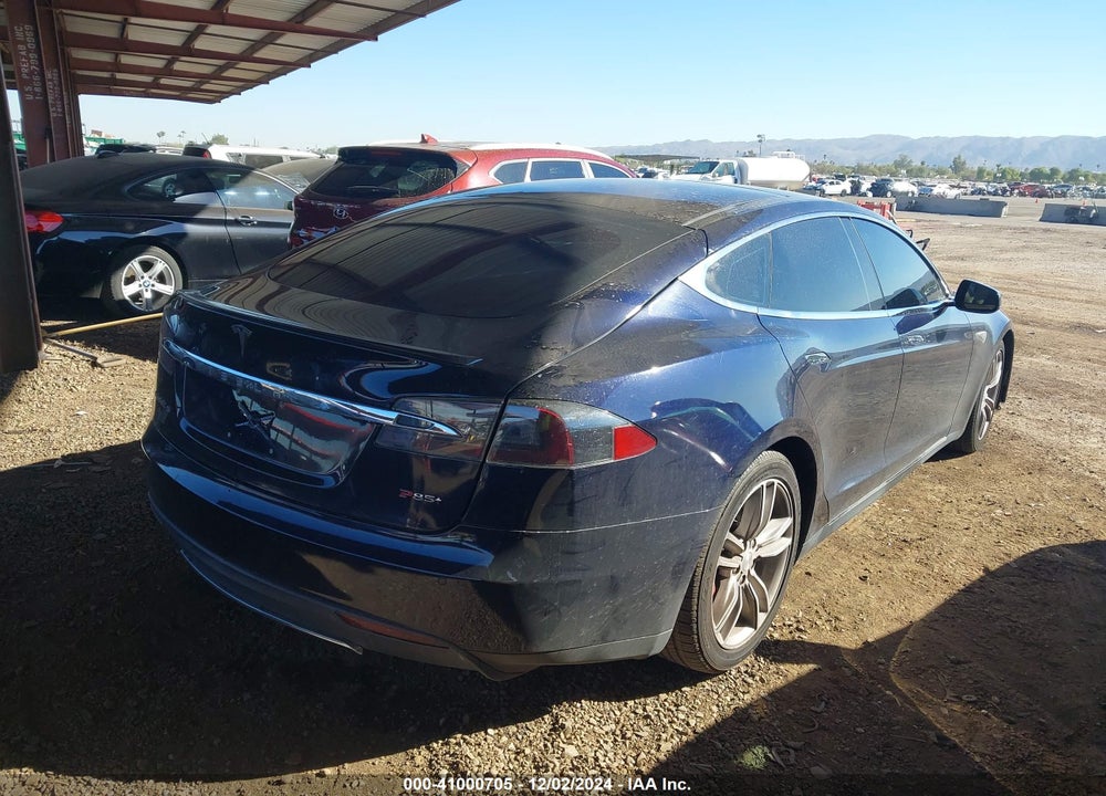 2014 TESLA MODEL S VIN: 5YJSA1H13EFP45357