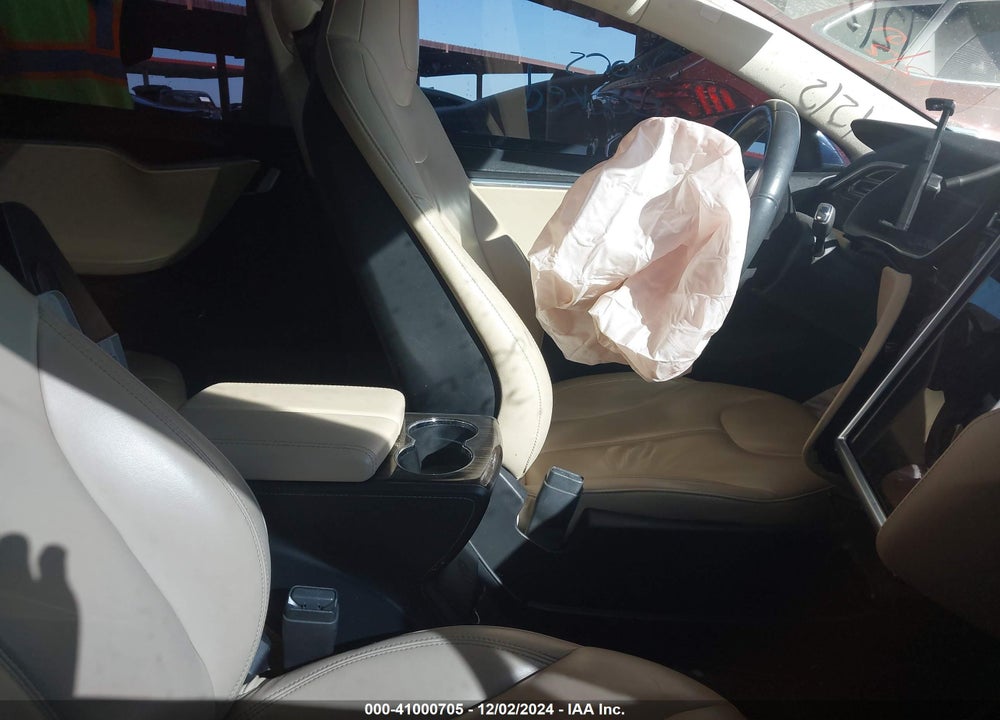 2014 TESLA MODEL S VIN: 5YJSA1H13EFP45357
