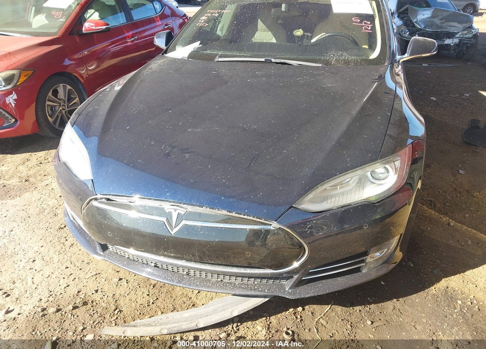 2014 TESLA MODEL S VIN: 5YJSA1H13EFP45357