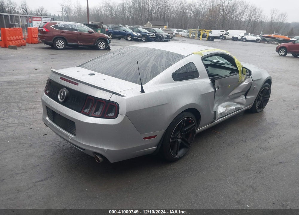 2013 FORD MUSTANG V6 PREMIUM VIN: 1ZVBP8AM2D5268056