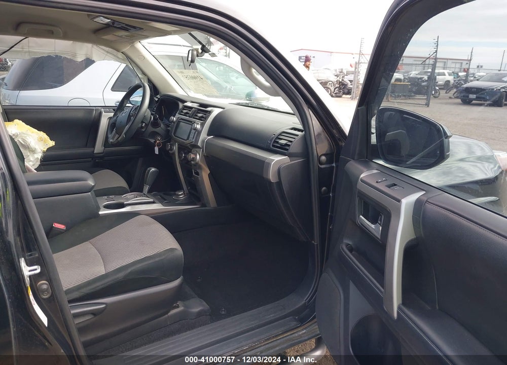 2019 TOYOTA 4RUNNER SR5 VIN: JTEBU5JR9K5631144