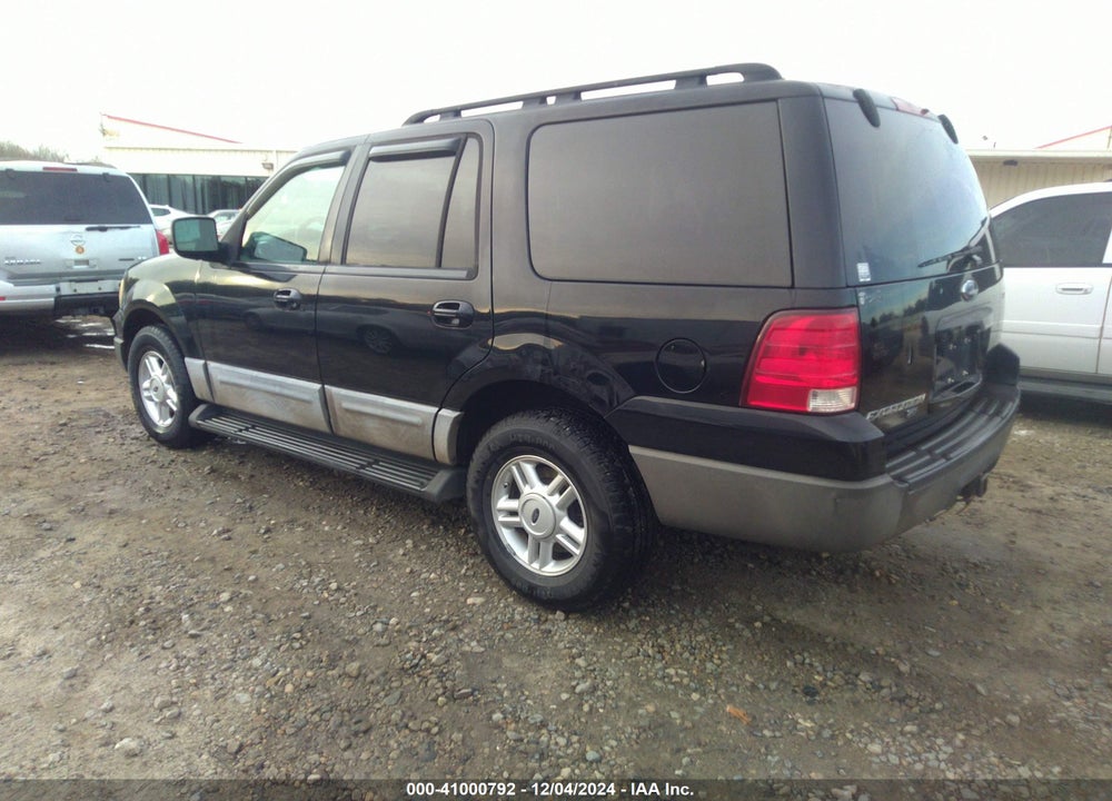 2005 FORD EXPEDITION XLT VIN: 1FMPU15505LA39010
