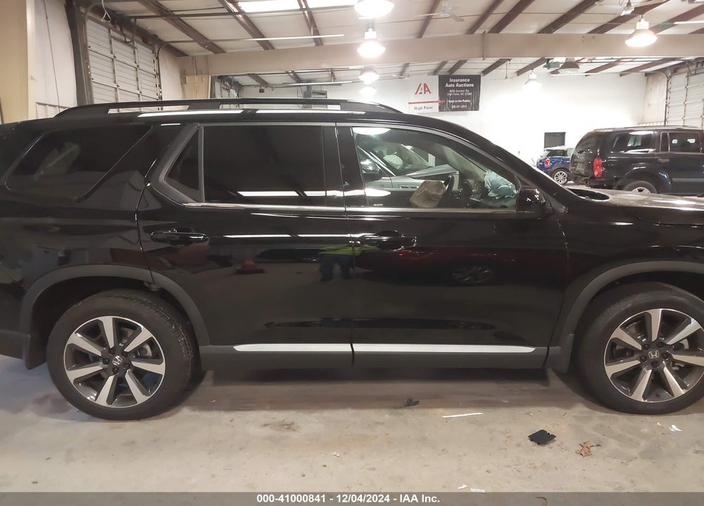 2025 HONDA PILOT TOURING VIN: 5FNYG1H77SB023947
