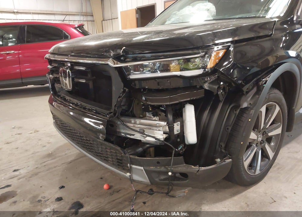 2025 HONDA PILOT TOURING VIN: 5FNYG1H77SB023947