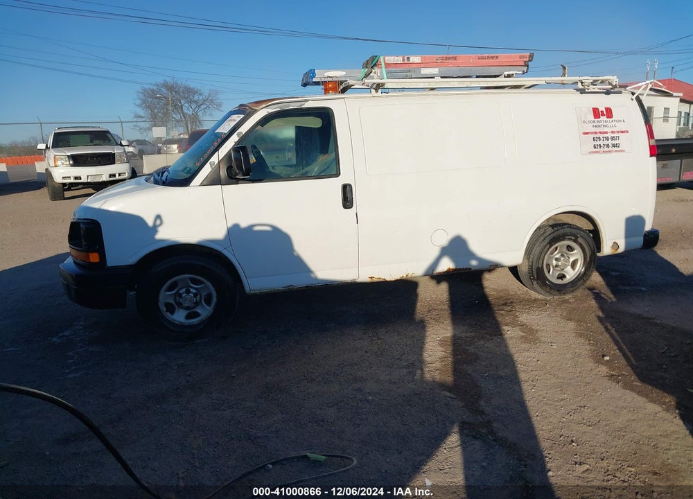 2005 CHEVROLET EXPRESS VIN: 1GCFG15T151240027