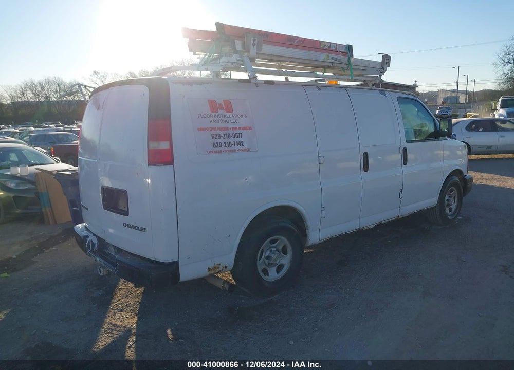 2005 CHEVROLET EXPRESS VIN: 1GCFG15T151240027