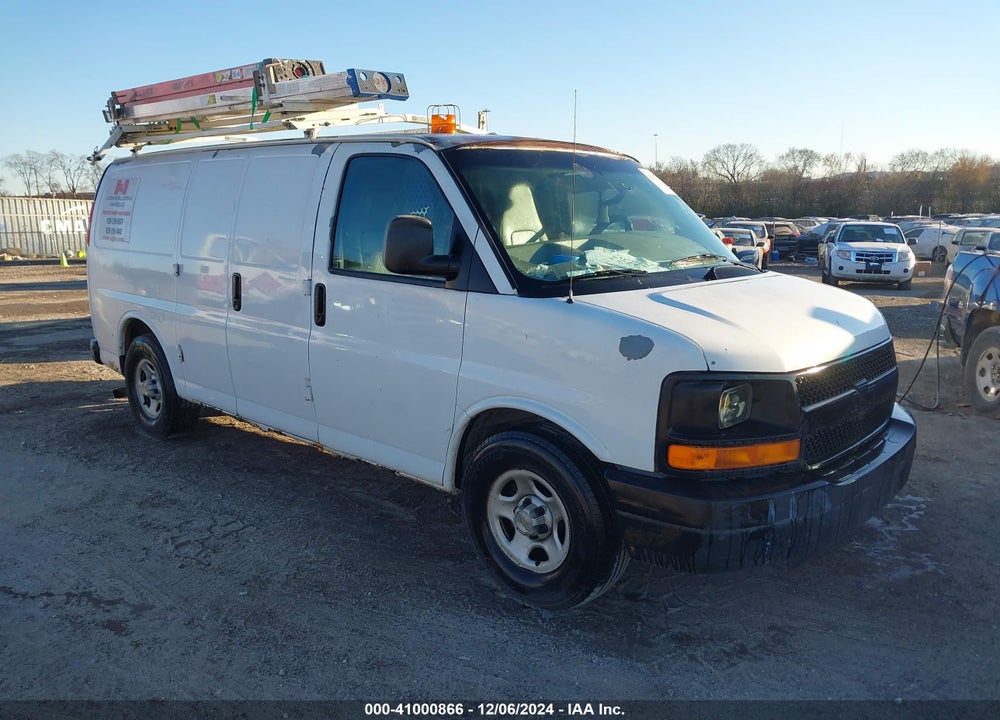2005 CHEVROLET EXPRESS VIN: 1GCFG15T151240027