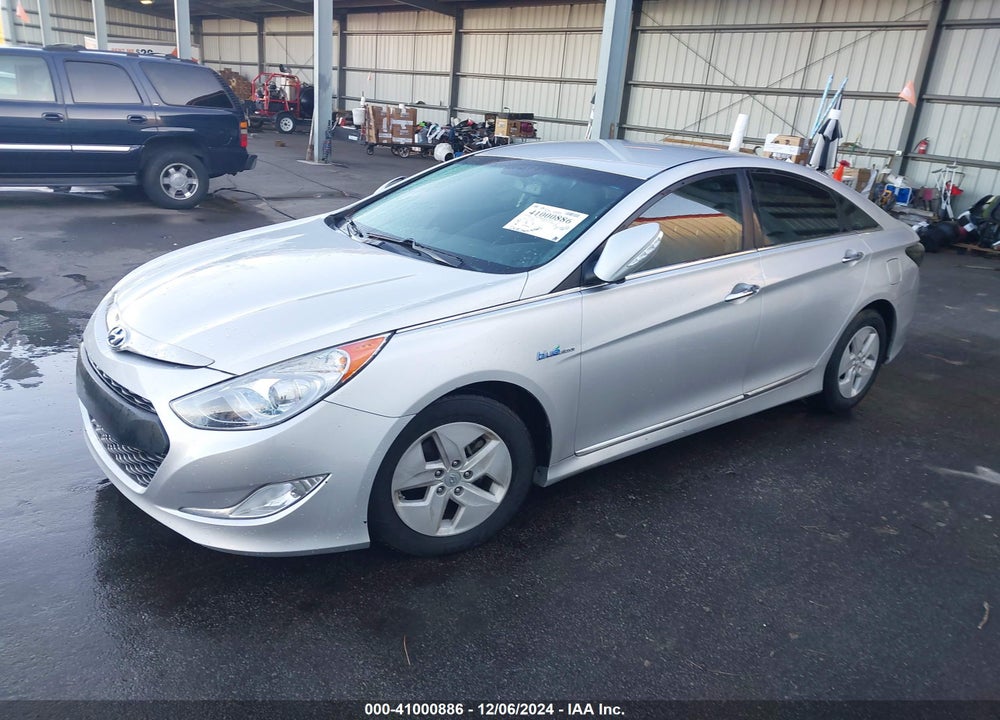 2012 HYUNDAI SONATA HYBRID VIN: KMHEC4A44CA028383