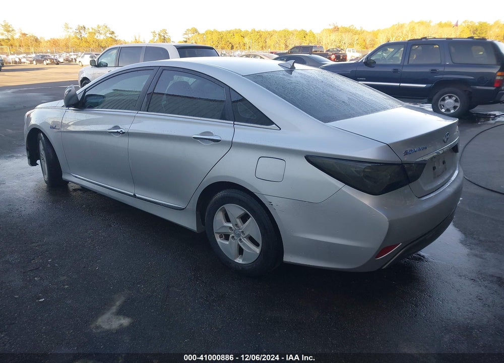 2012 HYUNDAI SONATA HYBRID VIN: KMHEC4A44CA028383