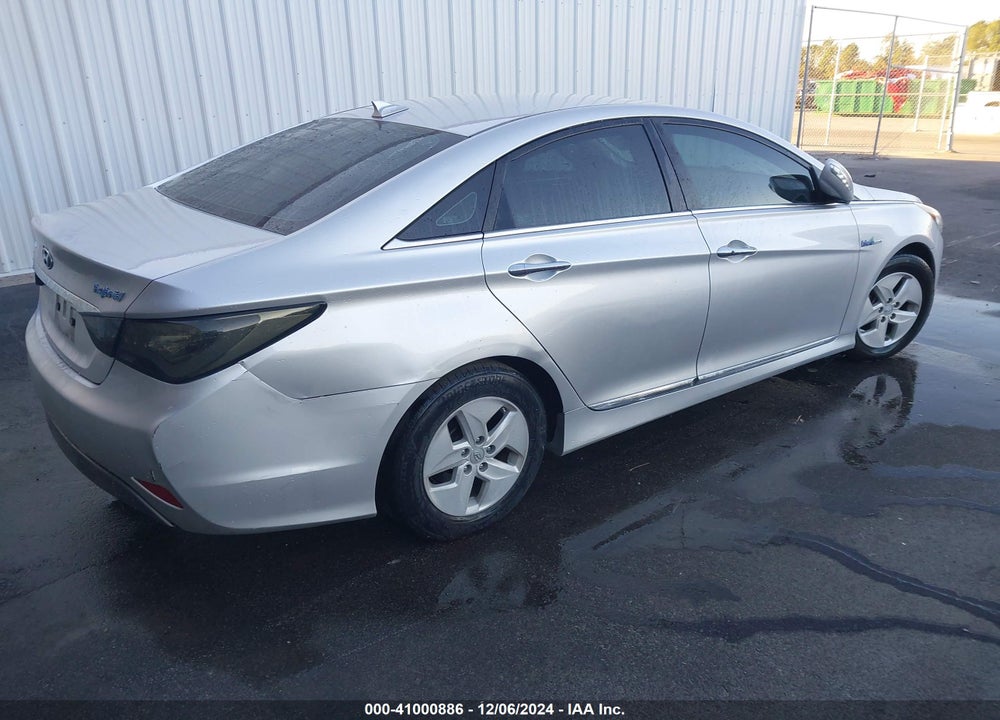 2012 HYUNDAI SONATA HYBRID VIN: KMHEC4A44CA028383