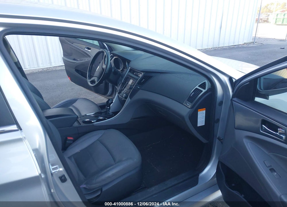 2012 HYUNDAI SONATA HYBRID VIN: KMHEC4A44CA028383