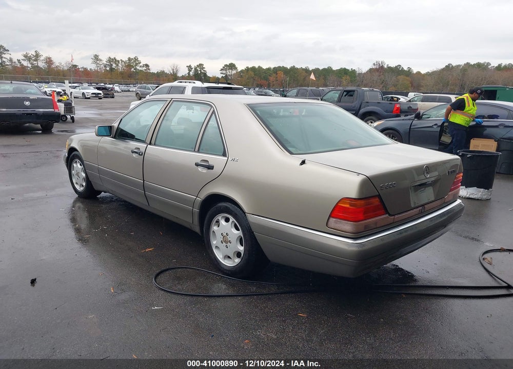 1995 MERCEDES-BENZ S 600 VIN: WDBGA57E0SA258864