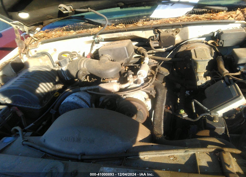 1999 CHEVROLET TAHOE LS VIN: 1GNEC13R7XJ525551