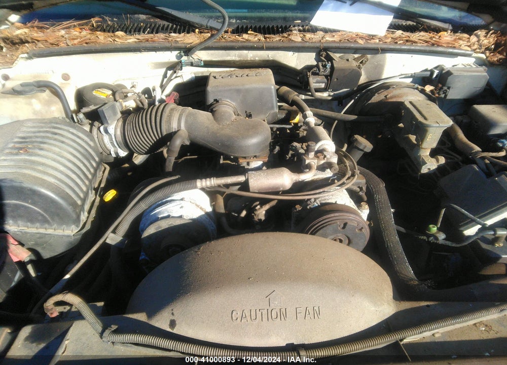 1999 CHEVROLET TAHOE LS VIN: 1GNEC13R7XJ525551