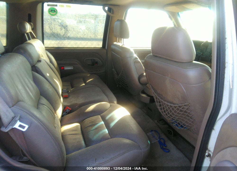 1999 CHEVROLET TAHOE LS VIN: 1GNEC13R7XJ525551