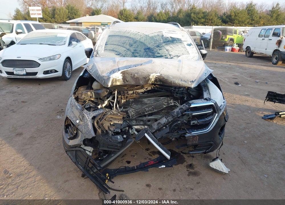 2018 FORD ESCAPE SE VIN: 1FMCU9GD4JUA61582
