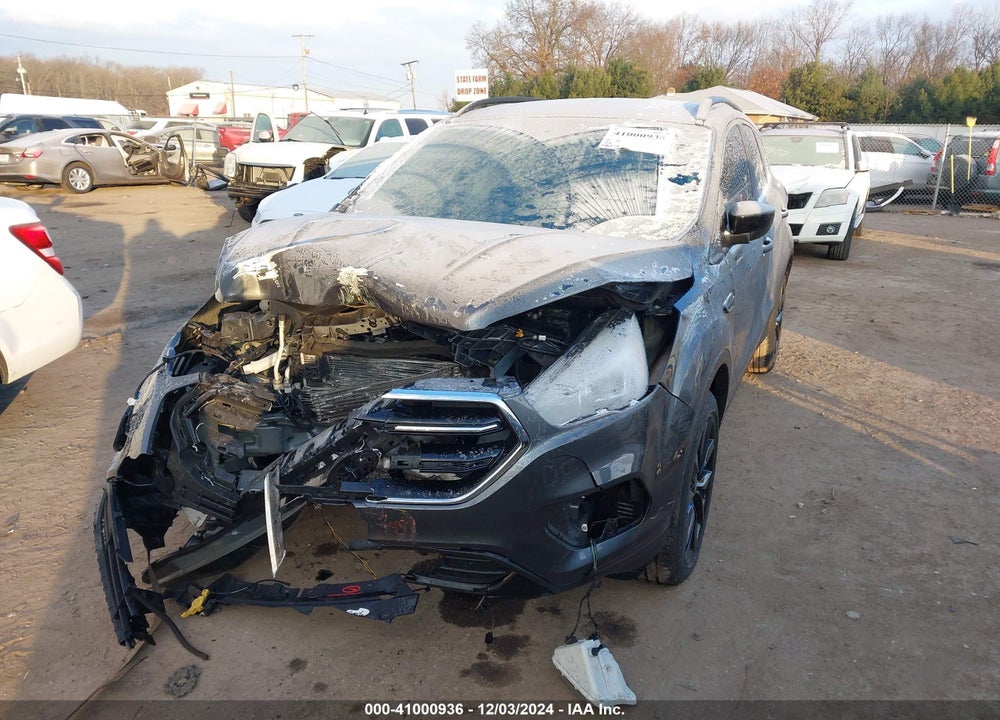 2018 FORD ESCAPE SE VIN: 1FMCU9GD4JUA61582