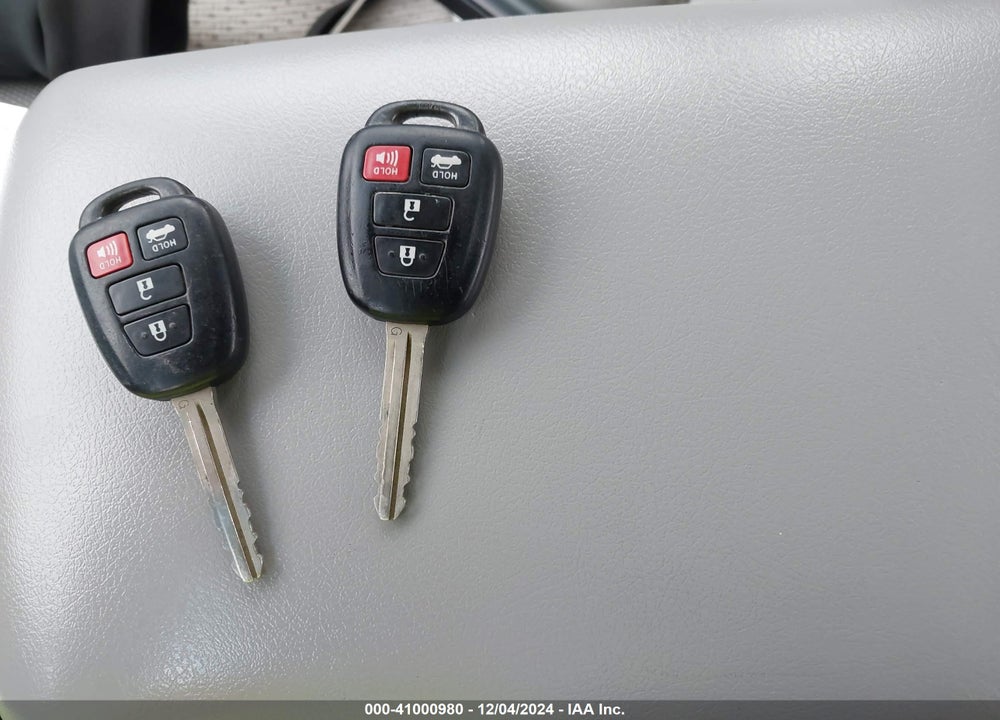 2012 TOYOTA CAMRY LE VIN: 4T4BF1FK7CR221776