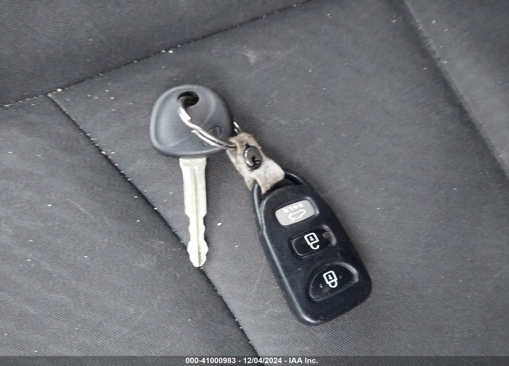 2015 HYUNDAI ELANTRA SE VIN: KMHDH4AE8FU392315