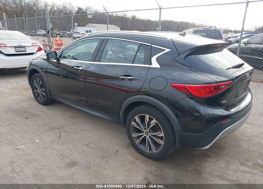 2017 INFINITI QX30 PREMIUM VIN: SJKCH5CR6HA023928