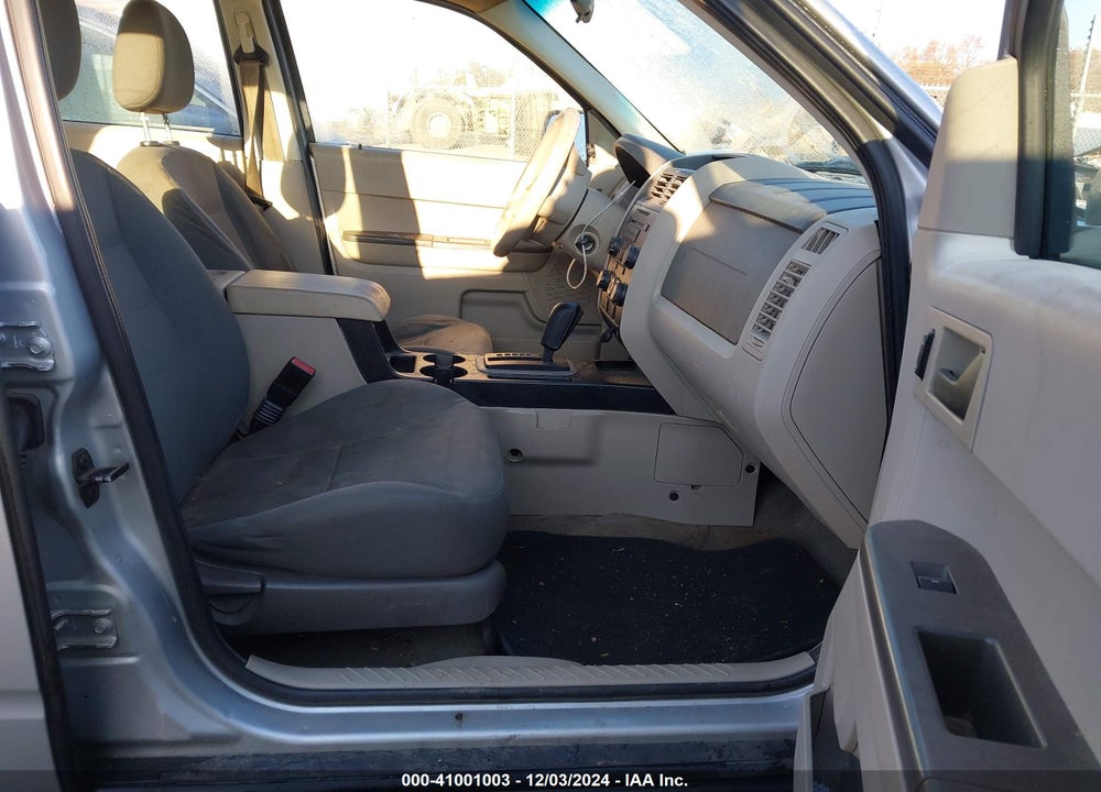 2008 FORD ESCAPE XLS/XLS MANUAL VIN: 1FMCU02Z38KA38038