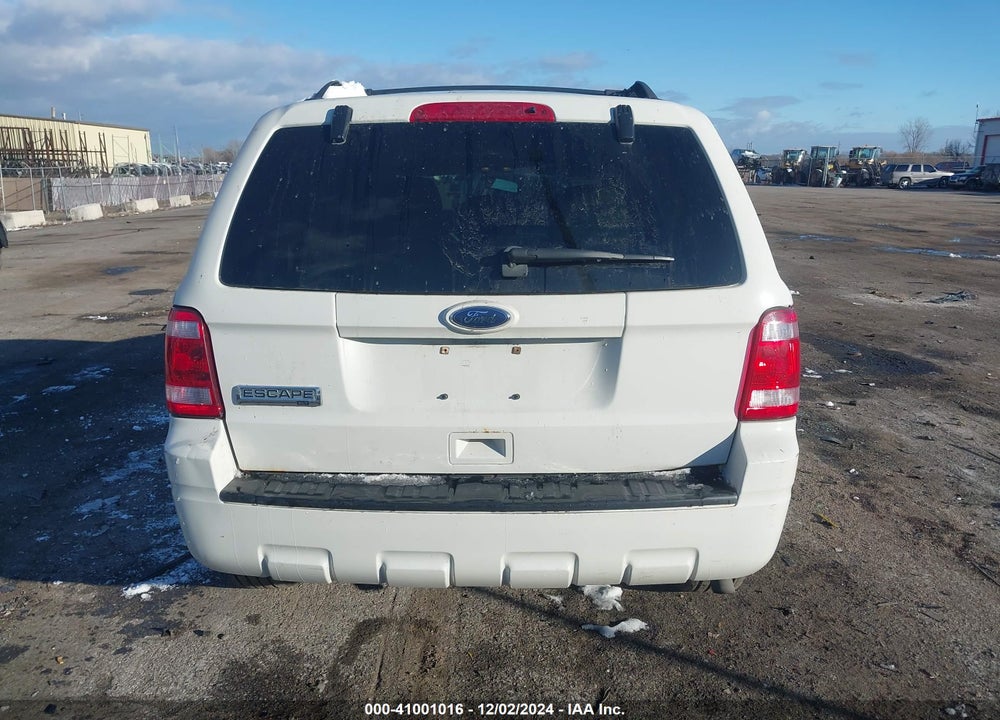 2010 FORD ESCAPE XLT VIN: 1FMCU0D70AKC88676
