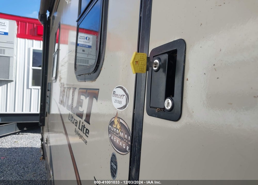 2015 KEYS BULLET VIN: 4YDT25122FD421401