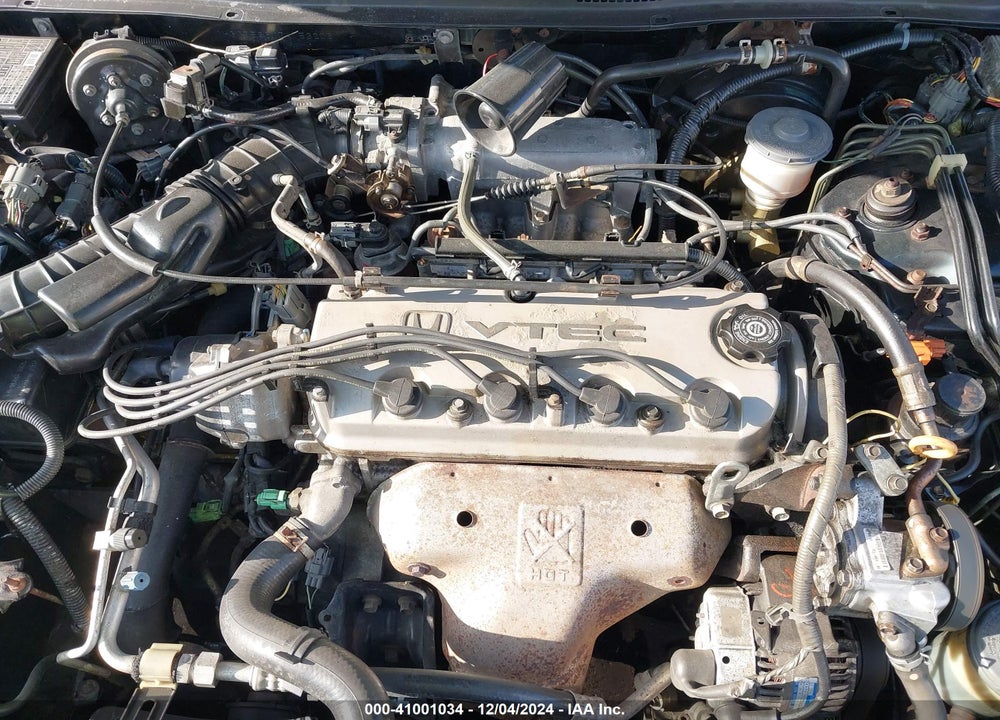 1996 HONDA ACCORD EX VIN: 1HGCD5661TA153206