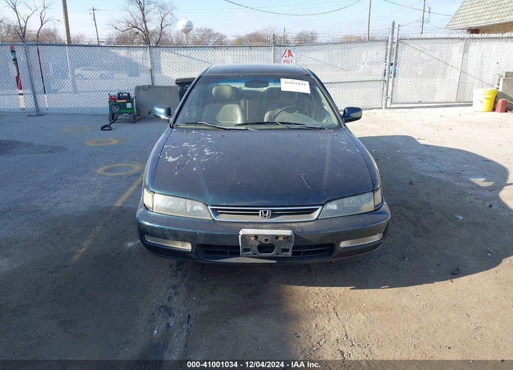 1996 HONDA ACCORD EX VIN: 1HGCD5661TA153206