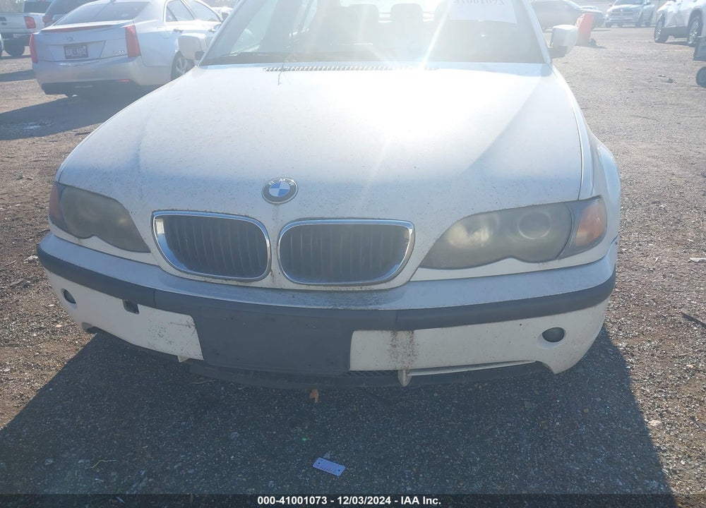2005 BMW 330I VIN: WBAEV53425KM42421