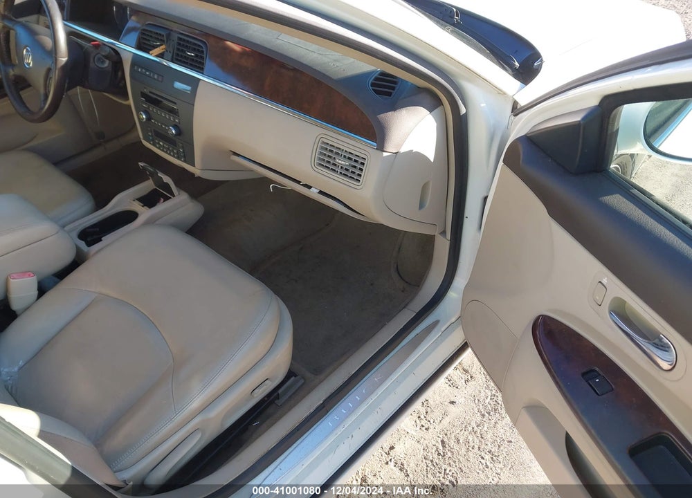 2008 BUICK LACROSSE CXL VIN: 2G4WD582781125882