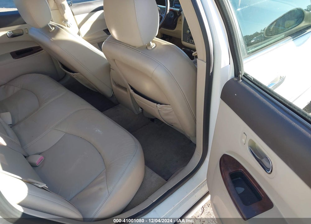 2008 BUICK LACROSSE CXL VIN: 2G4WD582781125882