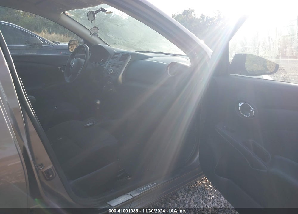 2013 NISSAN VERSA 1.6 SL VIN: 3N1CN7AP9DL847601
