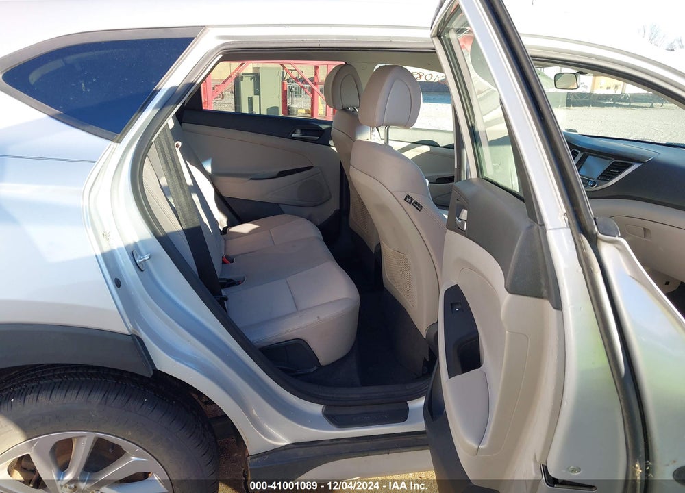 2018 HYUNDAI TUCSON SEL VIN: KM8J3CA45JU769694