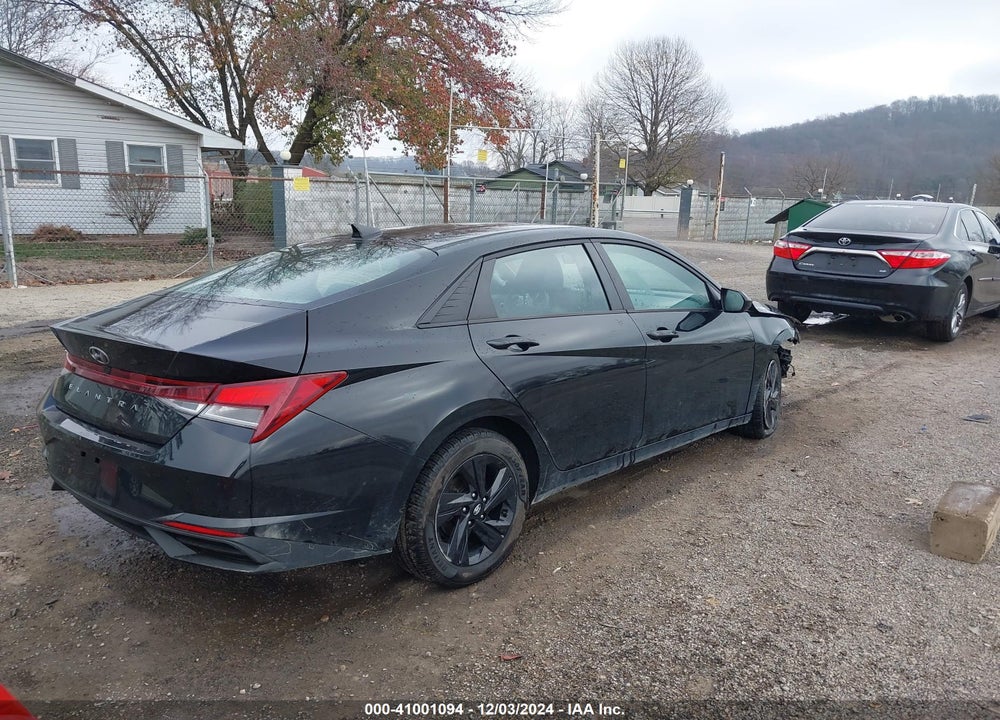 2021 HYUNDAI ELANTRA SEL VIN: 5NPLM4AG4MH003402