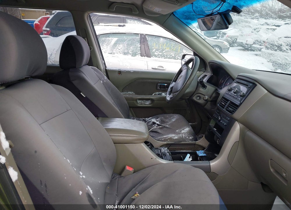 2006 HONDA PILOT EX VIN: 2HKYF184X6H512147