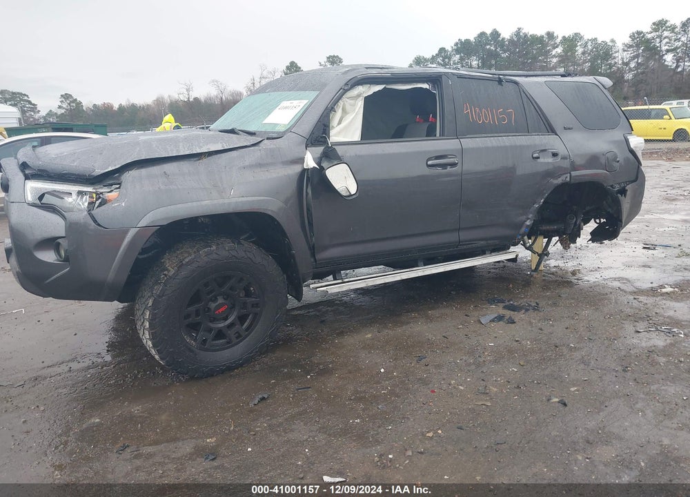 2020 TOYOTA 4RUNNER SR5 VIN: JTEBU5JR3L5827209
