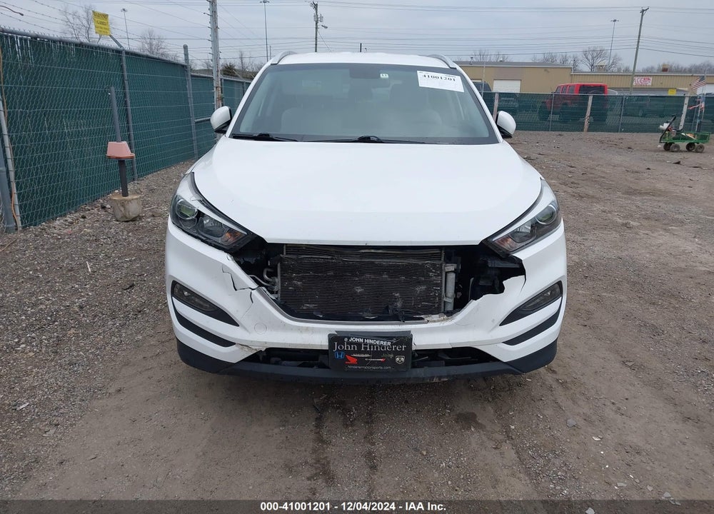 2017 HYUNDAI TUCSON SE VIN: KM8J33A46HU567196