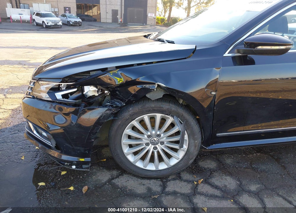 2016 VOLKSWAGEN PASSAT VIN: 1VWBT7A36GC002472